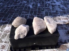 Соль поваренная крупнокусковая каменная для животных  1кг  (Иран)